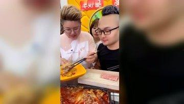 娱乐吃瓜酱课堂,揭秘娱乐圈那些不为人知的幕后故事  第2张 娱乐吃瓜酱课堂,揭秘娱乐圈那些不为人知的幕后故事  第2张